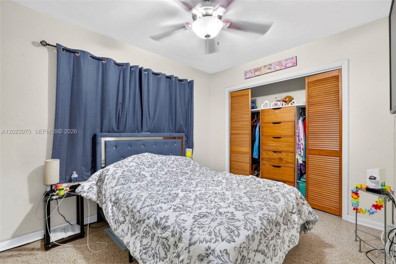1524 NW 12th Ter, Fort Lauderdale, FL 33311 Photo