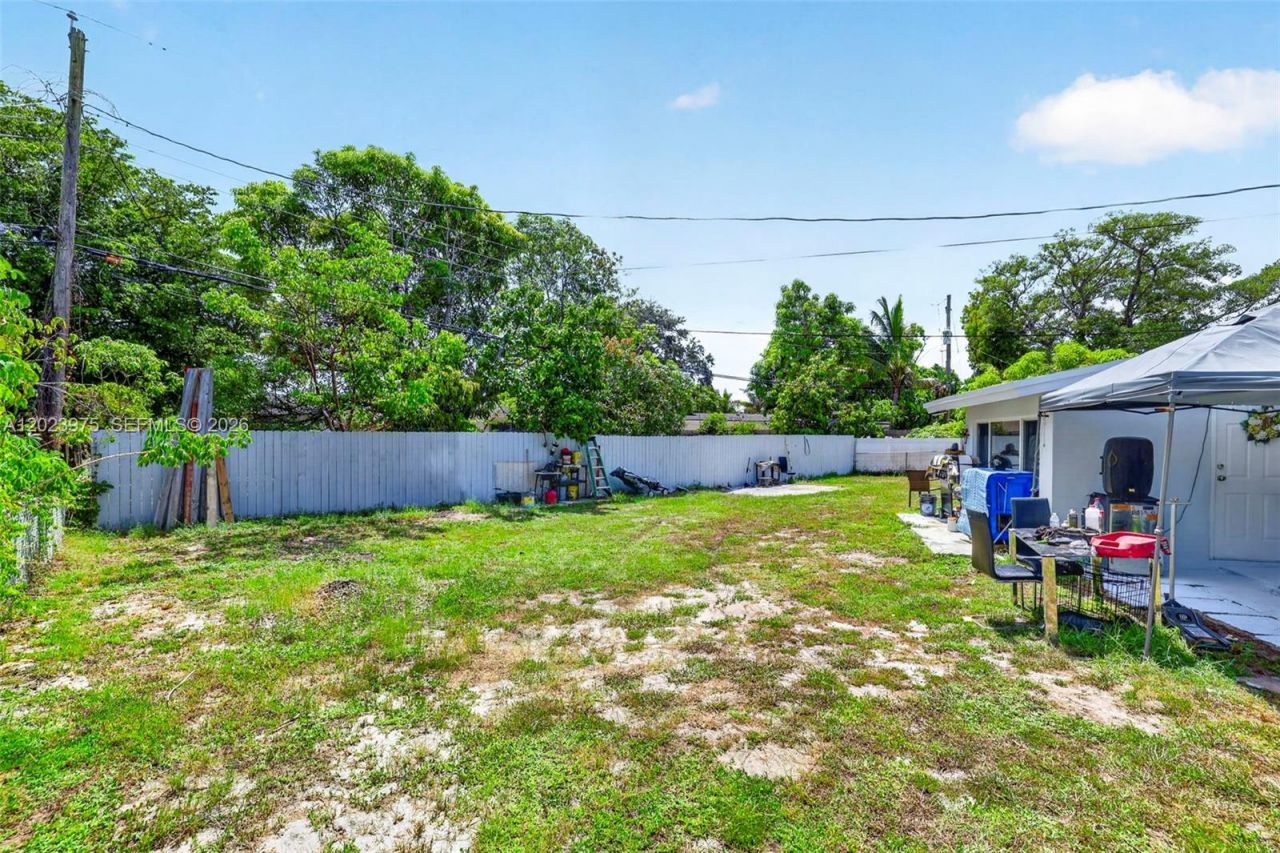 1524 NW 12th Ter, Fort Lauderdale, FL 33311 Photo