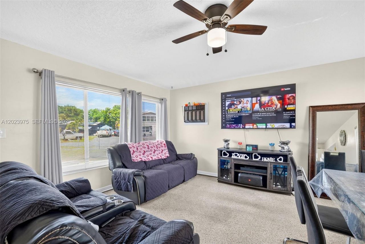 1524 NW 12th Ter, Fort Lauderdale, FL 33311 Photo