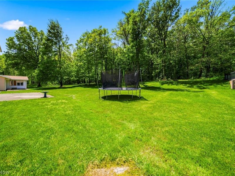 8074 Farview Oval , Brecksville, OH 44141 Photo 3