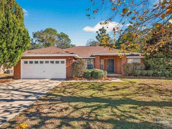 6050 Antelope St, Milton, FL 32570