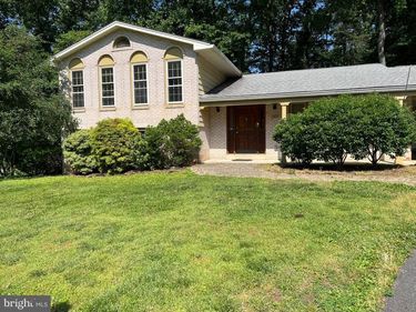 8523 TYSONS COURT , VIENNA, VA 22182