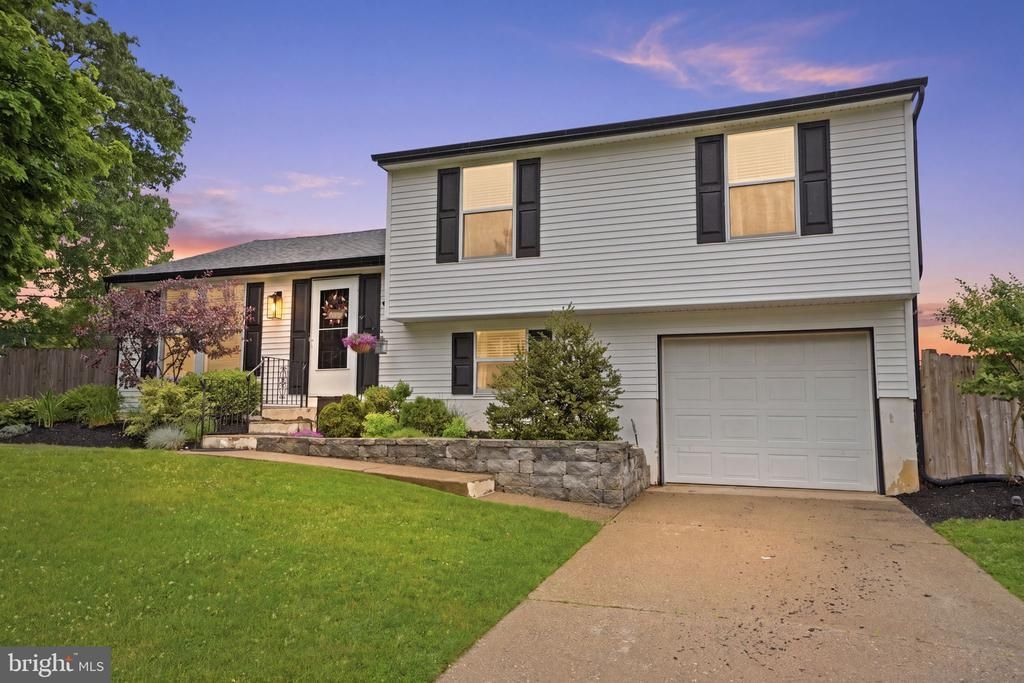 400 CENTENNIAL DRIVE, MORRISVILLE, PA 19067