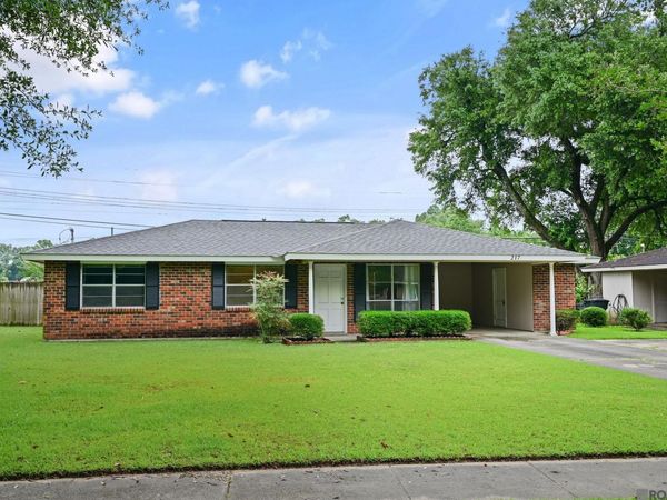 217 E Bolivar Dr, Baton Rouge, LA 70819