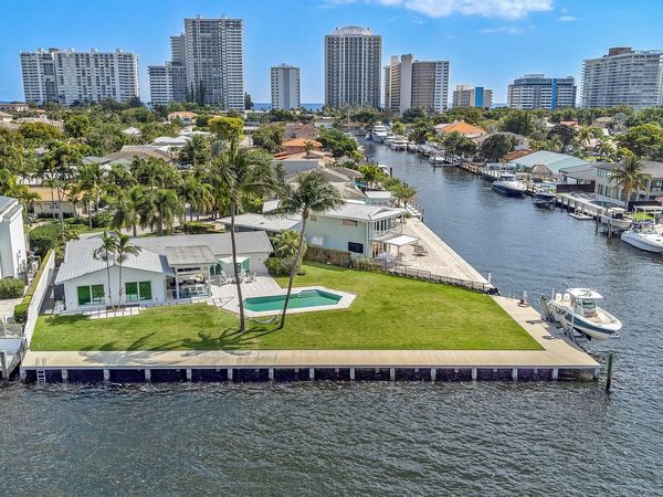 35 Castle Harbor Isle Drive, Fort Lauderdale, FL 33308