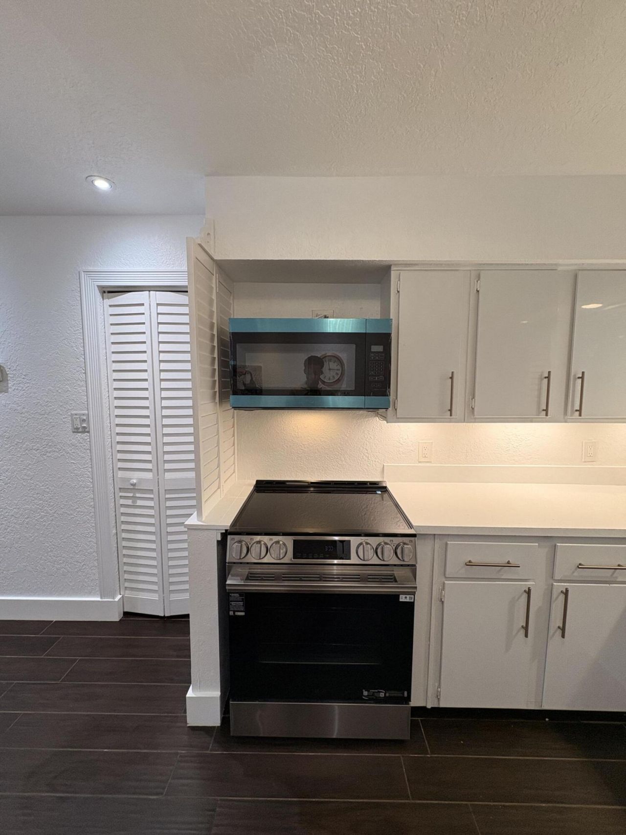 601 SE 5th Court, Unit 102, Fort Lauderdale, FL 33301 Photo