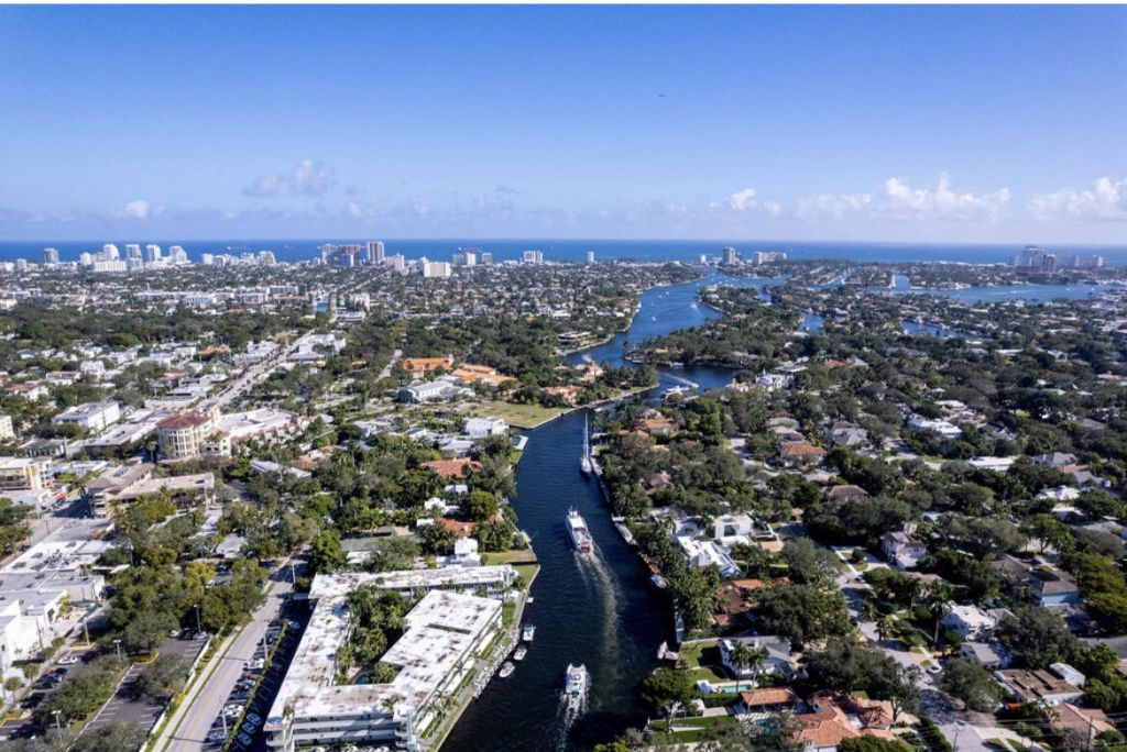 601 SE 5th Court, Unit 102, Fort Lauderdale, FL 33301 Photo