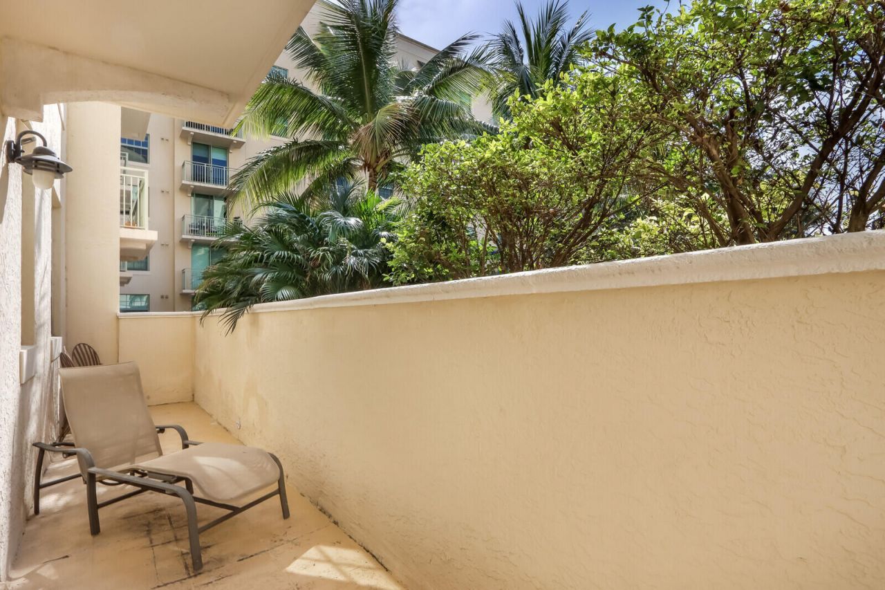 610 Clematis Street, Unit Apt 217, West Palm Beach, FL 33401 Photo