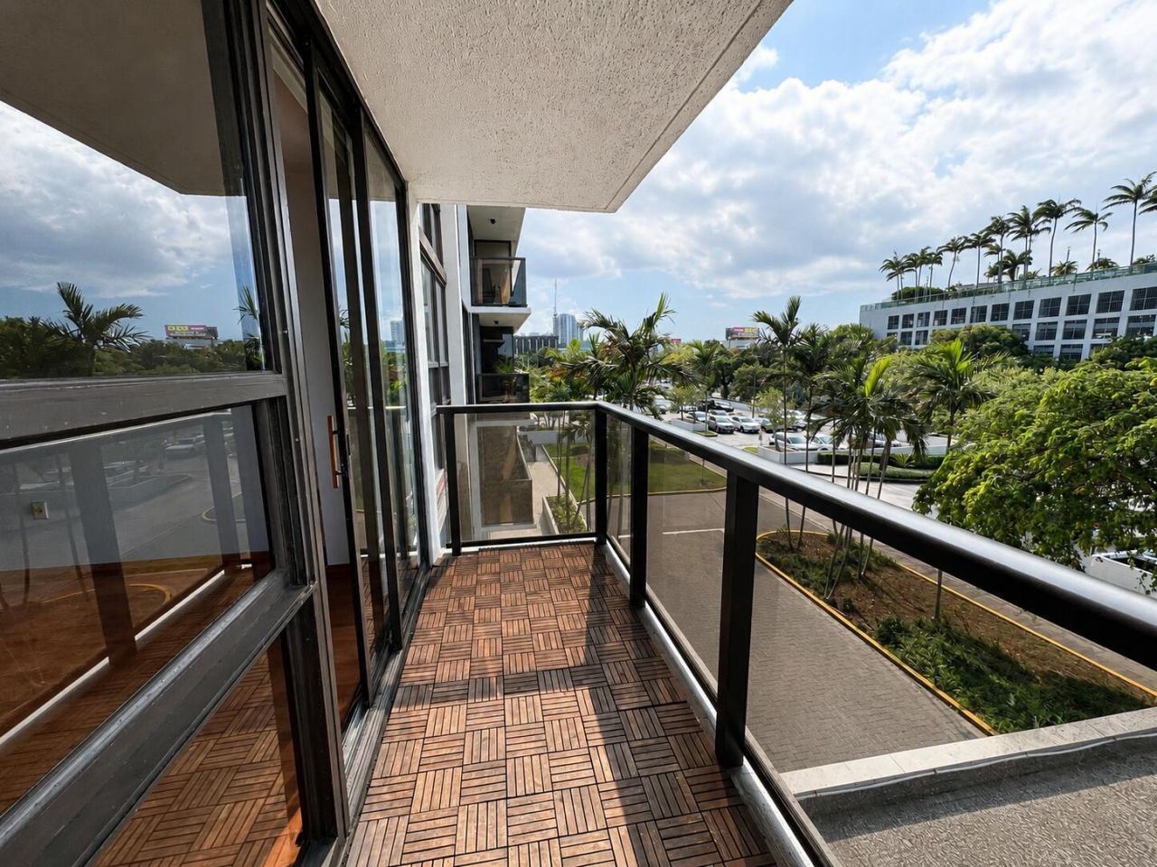 600 NE 36th Street, Unit 309, Miami, FL 33137 Photo