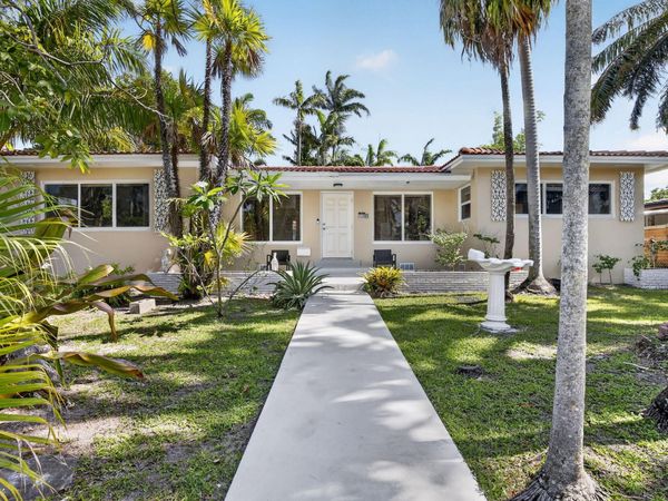 742 Hollywood Boulevard, Hollywood, FL 33019