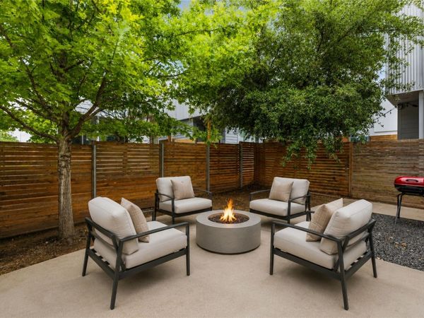 801 N Bluff DR, Unit 33, Austin, TX 78745