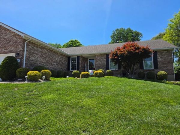 13 Carousel Circle, Fairfield, OH 45014