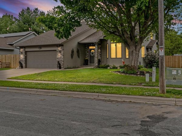 2019 Sandalwood DRIVE, Onalaska, WI 54650