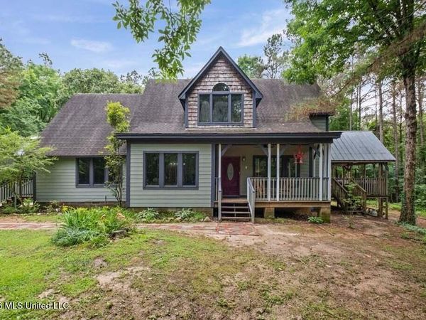 221 Pleasant Hill Drive, Holly Springs, MS 38635
