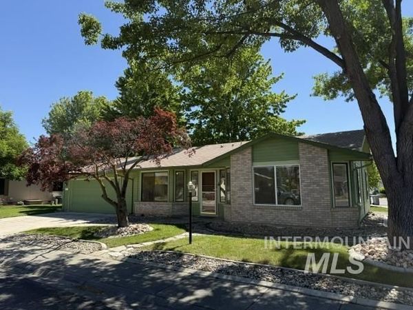 8372 W Willowcourt Dr., Garden City, ID 83714