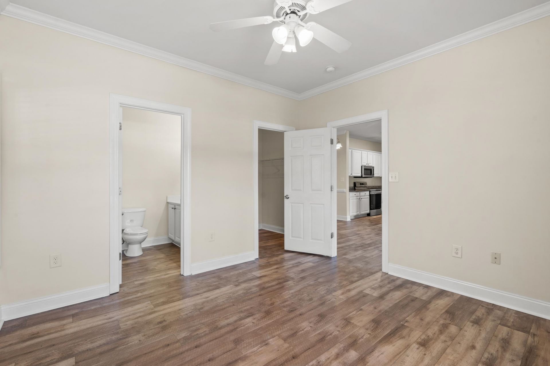 2057 Silvercrest Dr.  Photo 13
