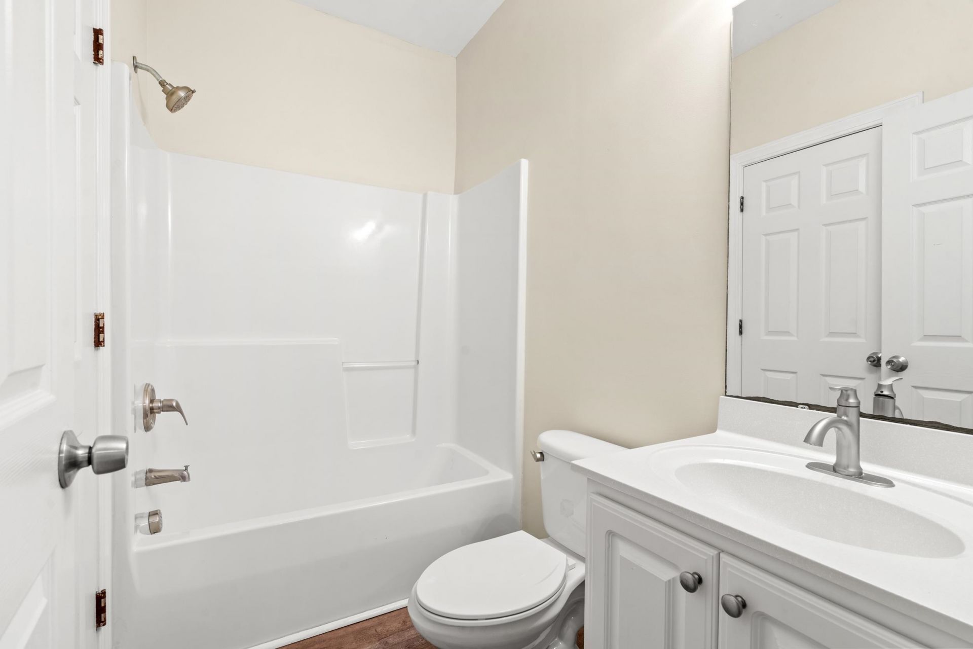 2057 Silvercrest Dr.  Photo 17