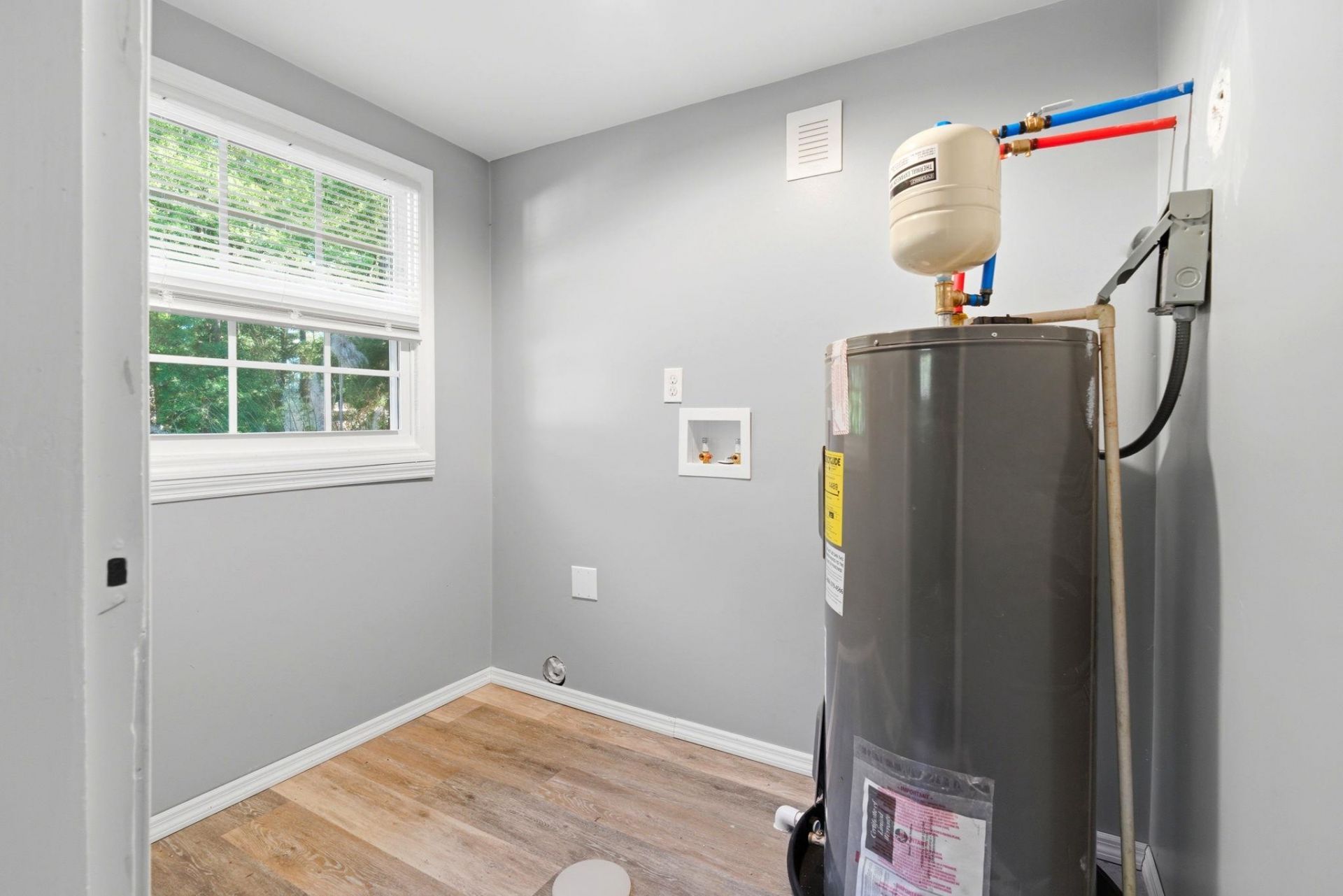 2618 Rion St. Photo 18