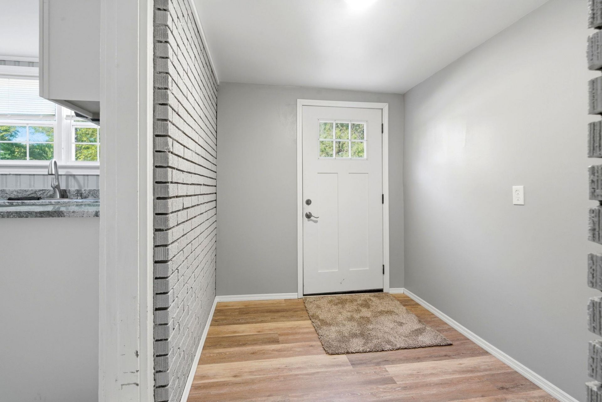 2618 Rion St. Photo 19