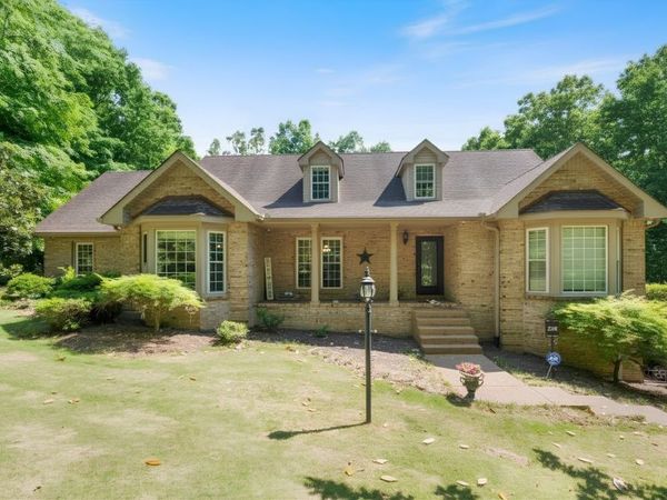 228 Druid Hills Dr , Dickson, TN 37055
