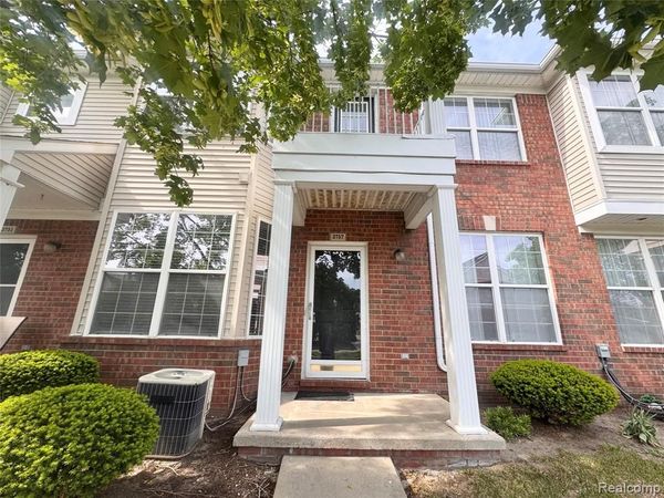 3757 Cherry Creek Lane, Sterling Heights, MI 48314