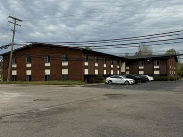 25140 Lahser Road , Southfield, MI 48033