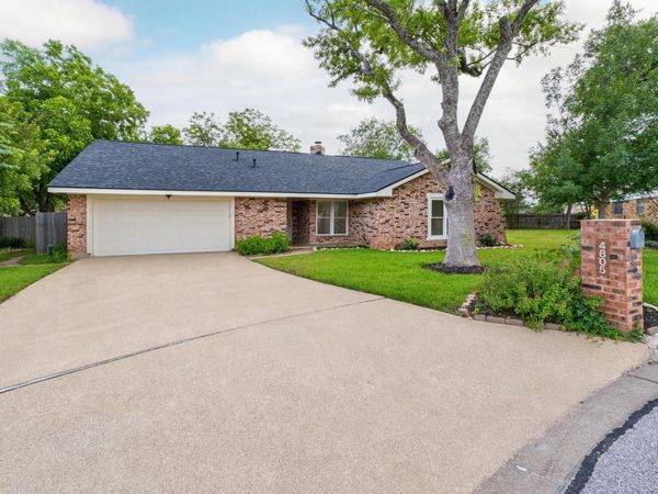 4805 Midoak CIR, Austin, TX 78749