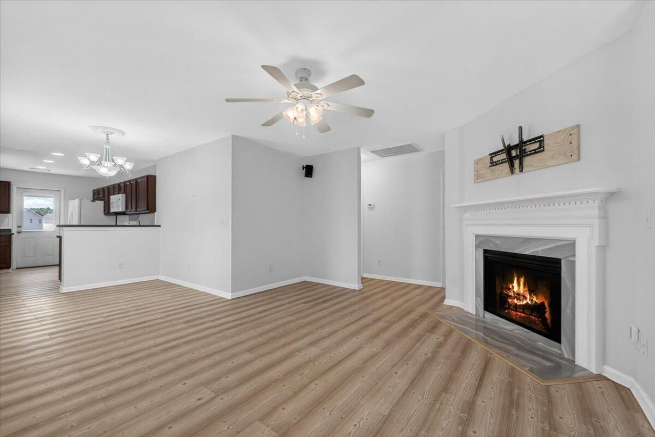 333 Salkahatchie Street Photo 10