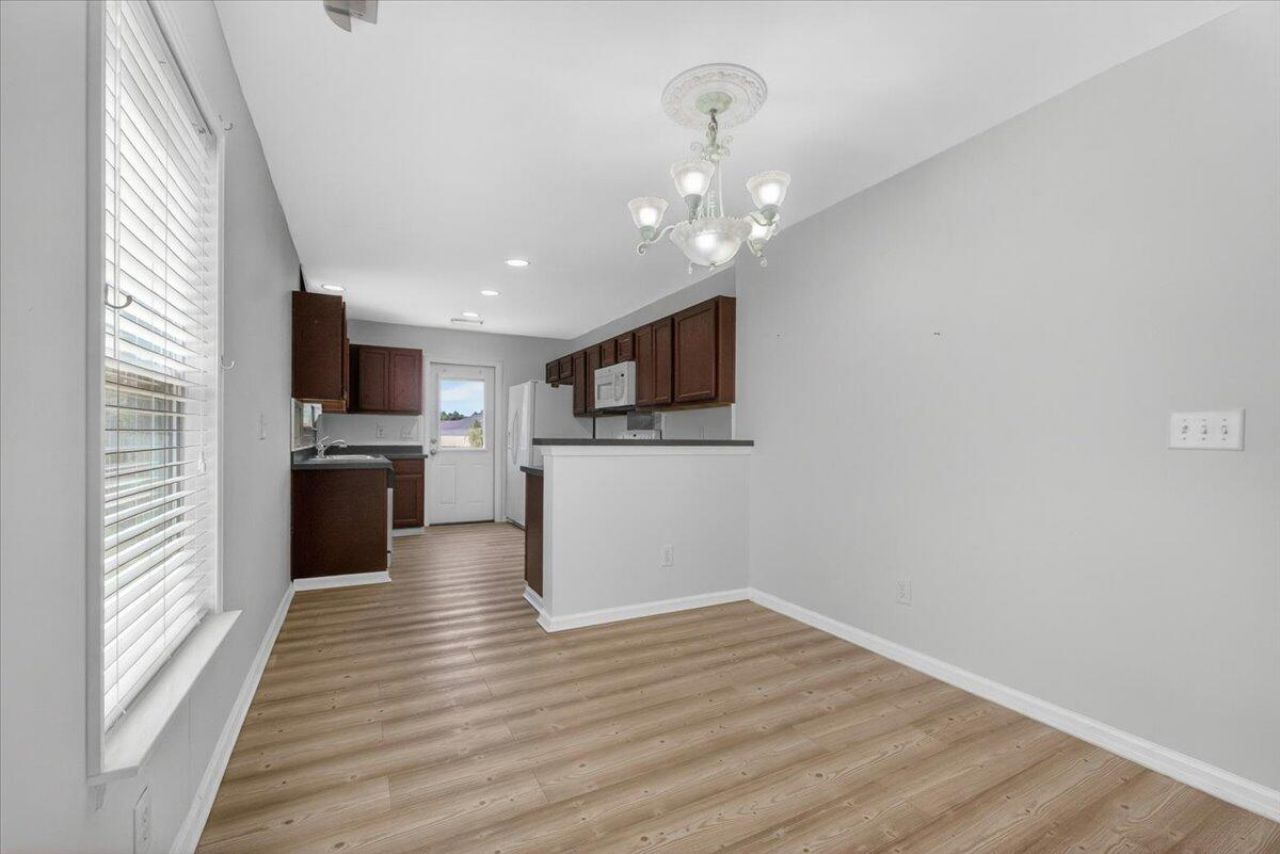 333 Salkahatchie Street Photo 12