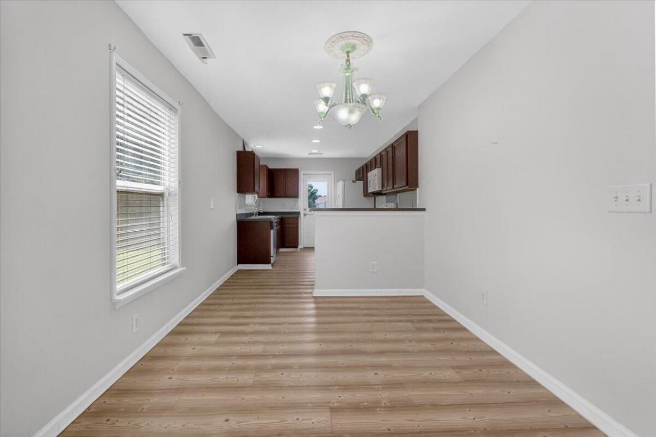 333 Salkahatchie Street Photo 14