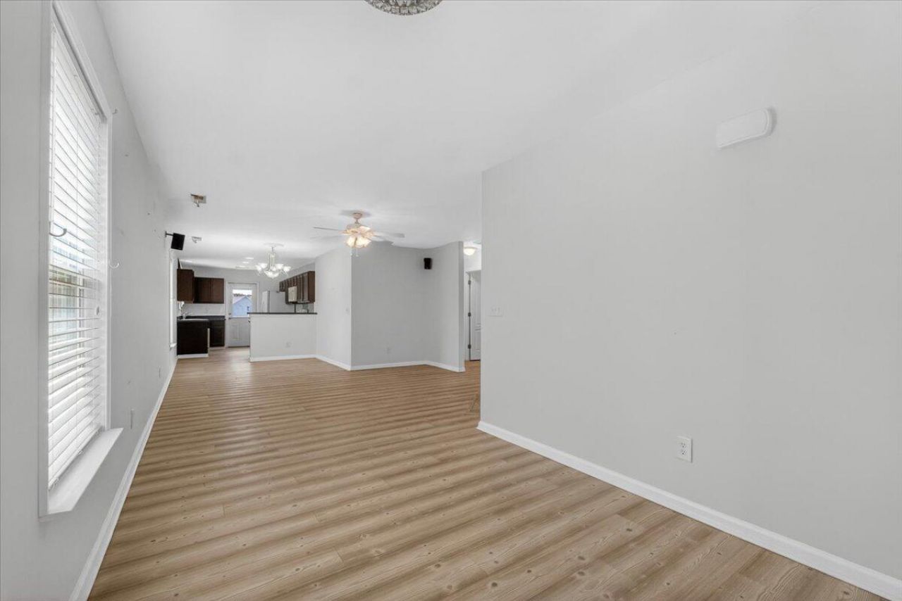 333 Salkahatchie Street Photo 8