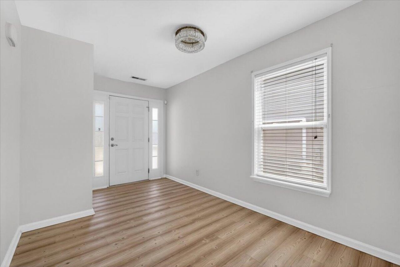 333 Salkahatchie Street Photo 9