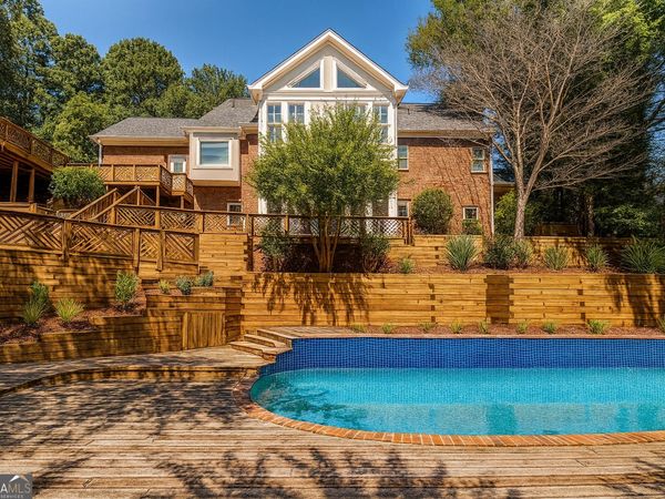 4070 RUNNYMEDE Drive SW, Lilburn, GA 30047