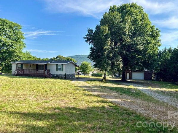 1309 Poole Gooden Road, Hiddenite, NC 28636