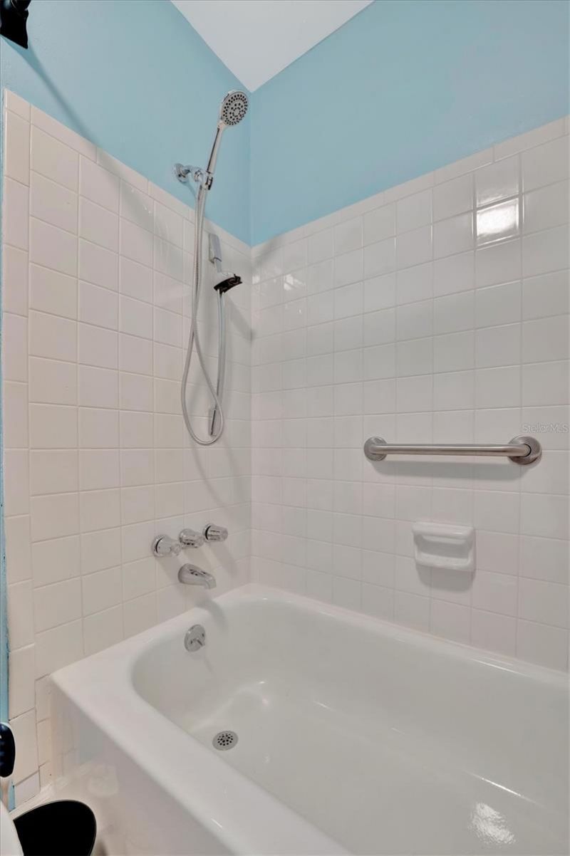 4105 35th Avenue W, Unit 3, Bradenton, FL 34205 Photo