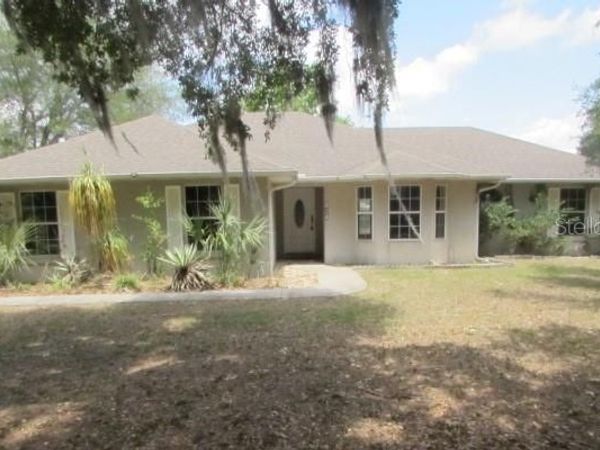 824 BERRYHILL CIRCLE , FRUITLAND PARK, FL 34731