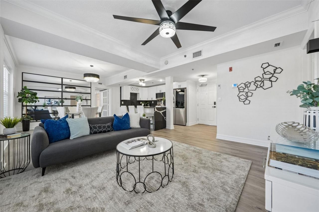 219 4th Avenue N, Unit 201, Saint Petersburg, FL 33701 Photo
