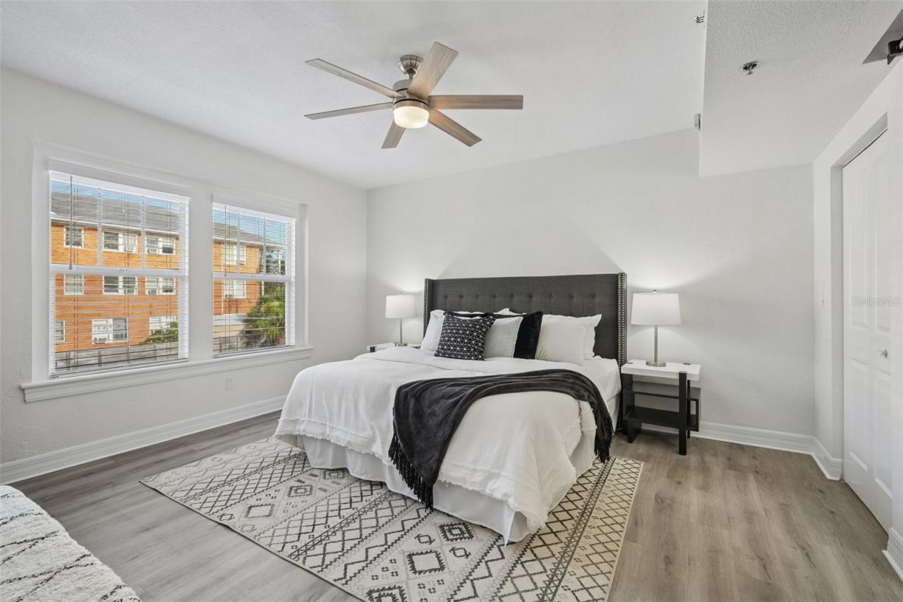 219 4th Avenue N, Unit 201, Saint Petersburg, FL 33701 Photo