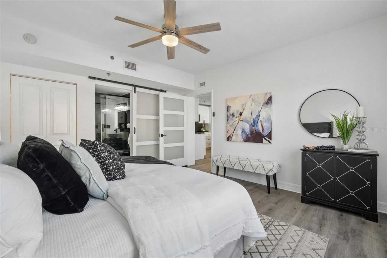 219 4th Avenue N, Unit 201, Saint Petersburg, FL 33701 Photo