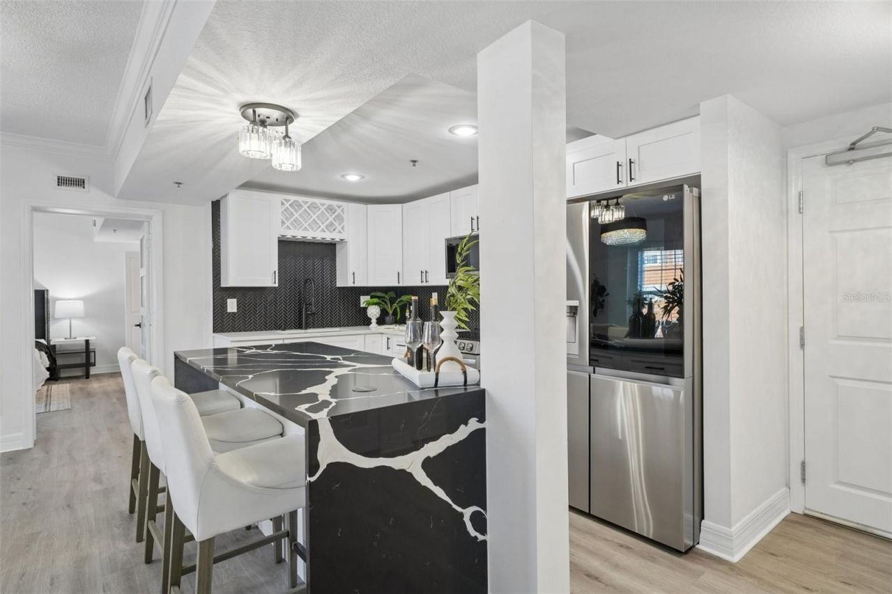 219 4th Avenue N, Unit 201, Saint Petersburg, FL 33701 Photo