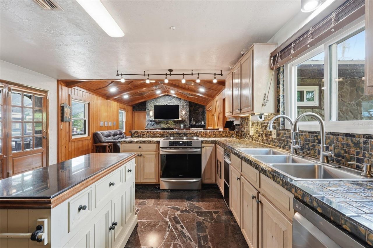 7851 SW County Road 796 , Lake Butler, FL 32054 Photo