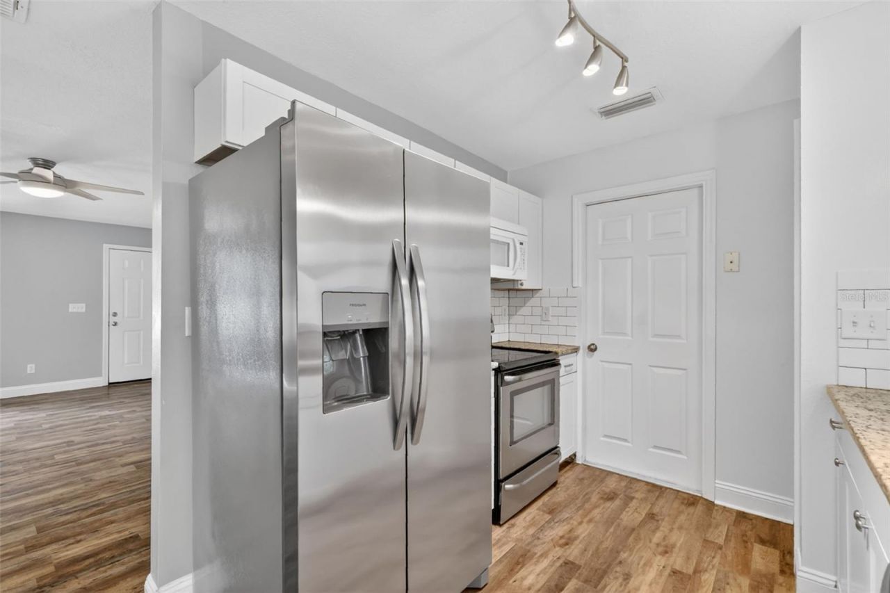 36 Bay Ridge Loop , Mascotte, FL 34753 Photo