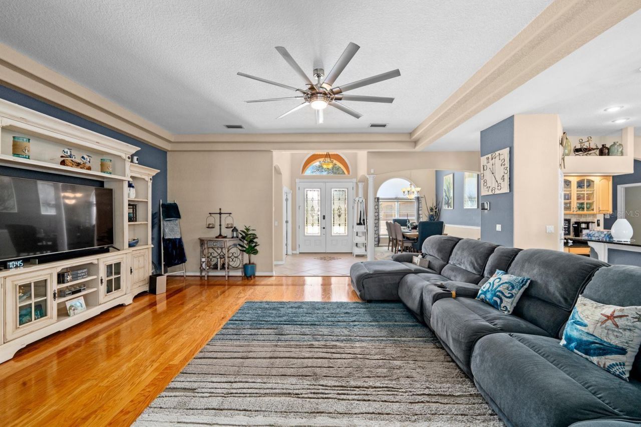 2305 Valrico Forest Drive, Valrico, FL 33594 Photo