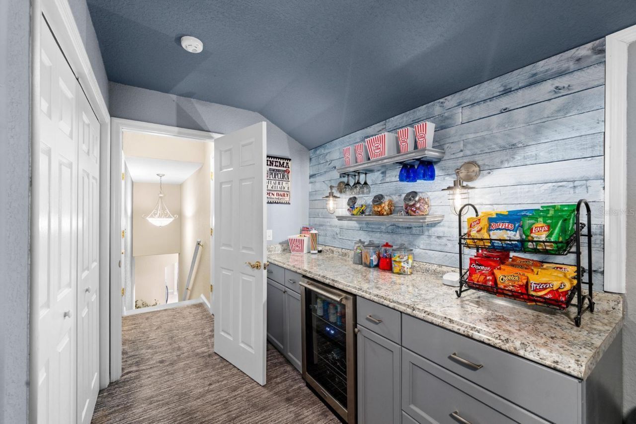 2305 Valrico Forest Drive, Valrico, FL 33594 Photo