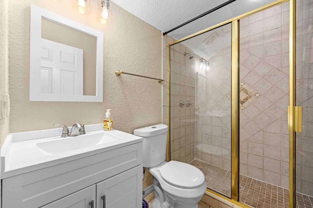 2305 Valrico Forest Drive, Valrico, FL 33594 Photo