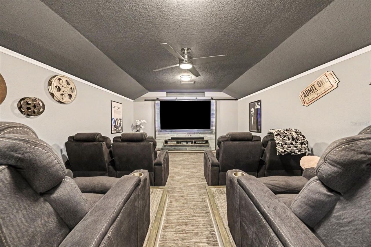 2305 Valrico Forest Drive, Valrico, FL 33594 Photo