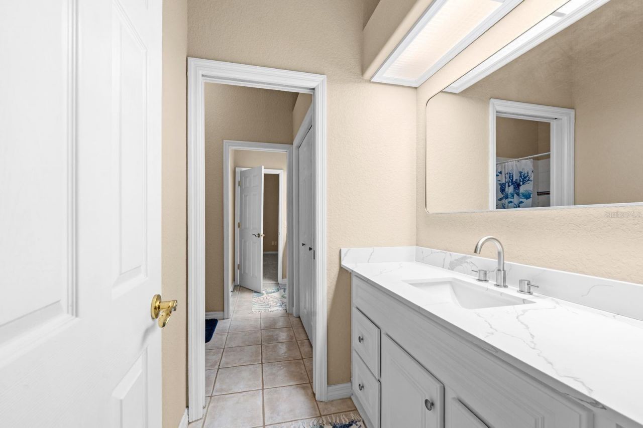 2305 Valrico Forest Drive, Valrico, FL 33594 Photo