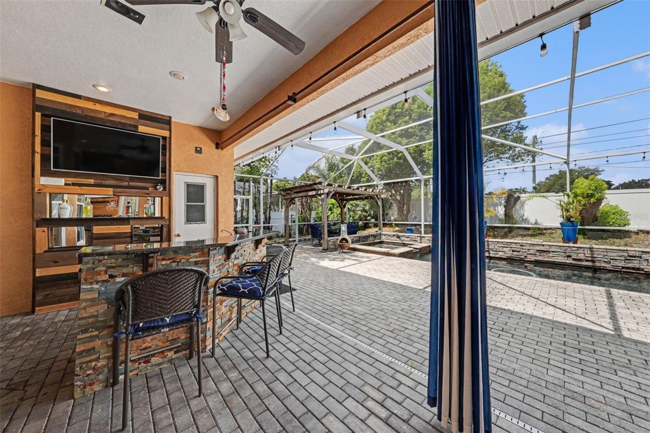 2305 Valrico Forest Drive, Valrico, FL 33594 Photo