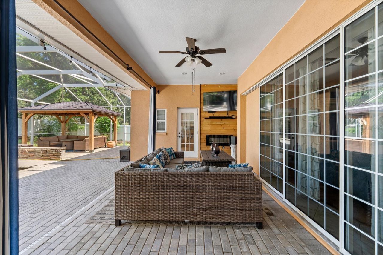 2305 Valrico Forest Drive, Valrico, FL 33594 Photo
