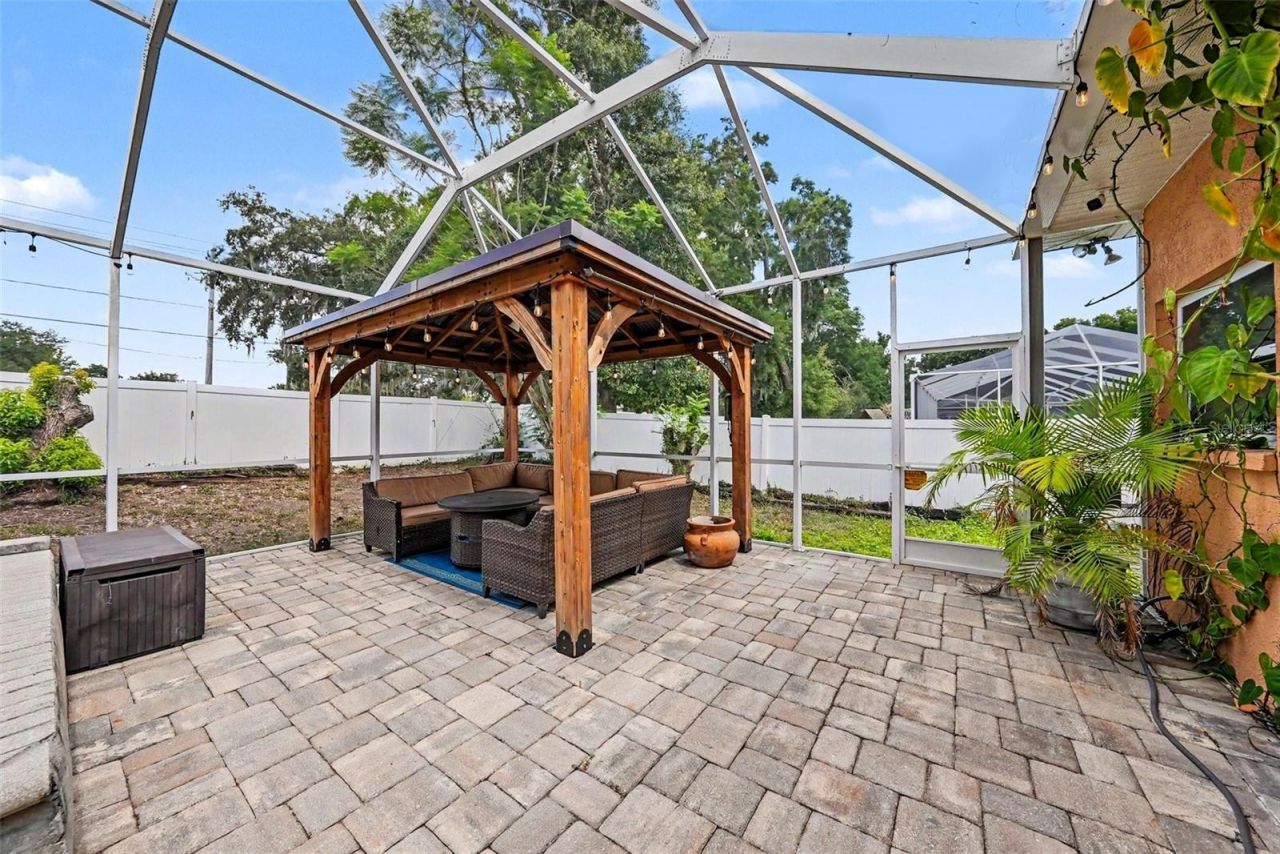 2305 Valrico Forest Drive, Valrico, FL 33594 Photo